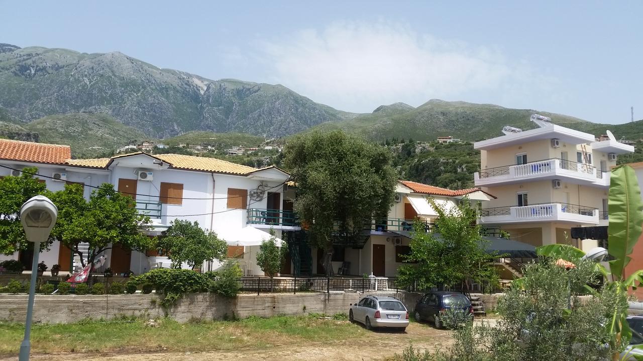 Mehilli Hotel Dhërmi Eksteriør billede